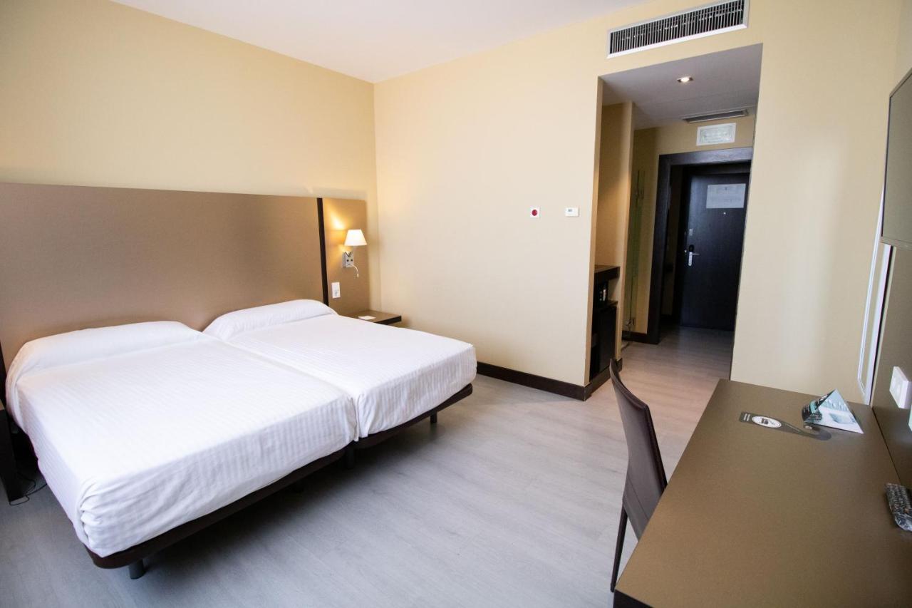 Alda Route 42 Hotel Illescas Buitenkant foto